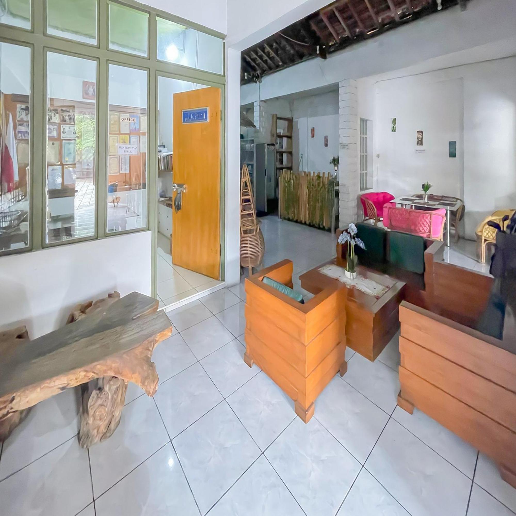Hotel Reddoorz Syariah At Jalan Ra Kosasih Sukabumi Zewnętrze zdjęcie