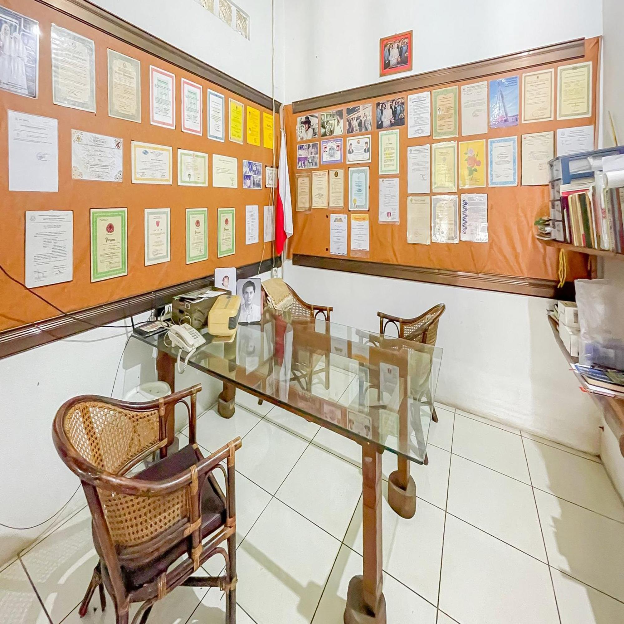 Hotel Reddoorz Syariah At Jalan Ra Kosasih Sukabumi Zewnętrze zdjęcie