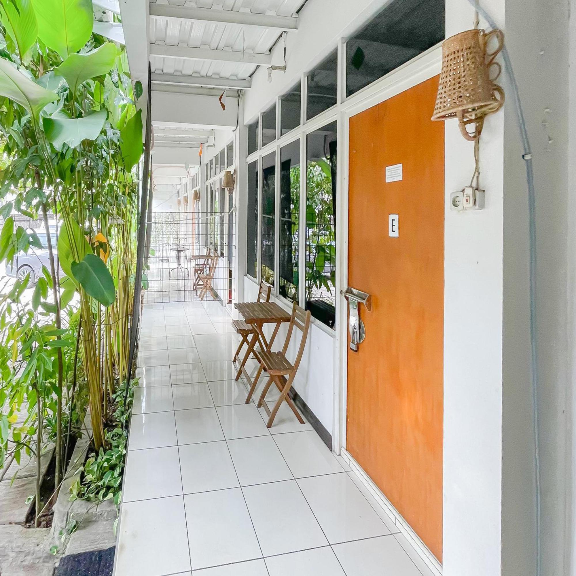 Hotel Reddoorz Syariah At Jalan Ra Kosasih Sukabumi Zewnętrze zdjęcie